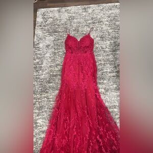 Hello!! This is my prom dress worn about 6 months ago, it’s magenta pink.